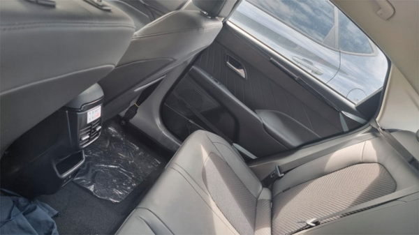 Новый Hyundai Solaris сфотографировали на тестах
Новый Hyundai Solaris сфотографировали на тестах