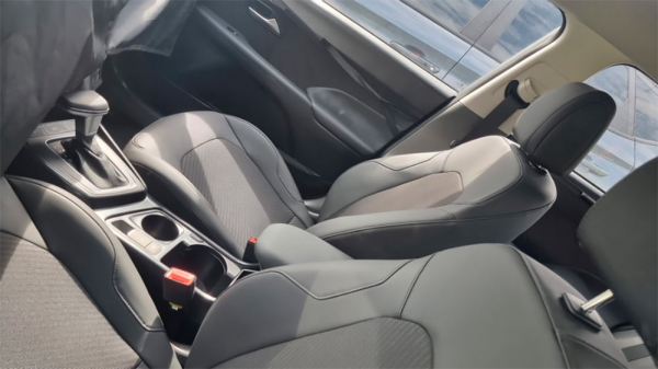 Новый Hyundai Solaris сфотографировали на тестах
Новый Hyundai Solaris сфотографировали на тестах