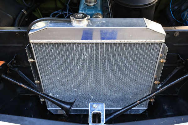 Шесть цилиндров, два цвета и ноль масляных фильтров: опыт владения Chevrolet Bel Air 1956 года Шесть цилиндров, два цвета и ноль масляных фильтров: опыт владения Chevrolet Bel Air 1956 года