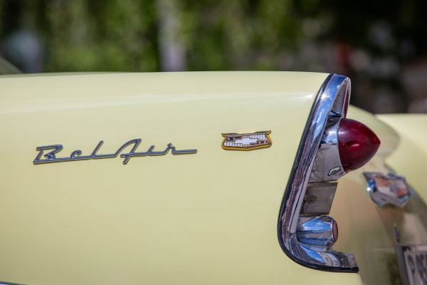 Шесть цилиндров, два цвета и ноль масляных фильтров: опыт владения Chevrolet Bel Air 1956 года Шесть цилиндров, два цвета и ноль масляных фильтров: опыт владения Chevrolet Bel Air 1956 года