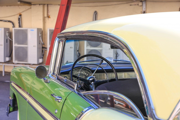 Шесть цилиндров, два цвета и ноль масляных фильтров: опыт владения Chevrolet Bel Air 1956 года Шесть цилиндров, два цвета и ноль масляных фильтров: опыт владения Chevrolet Bel Air 1956 года