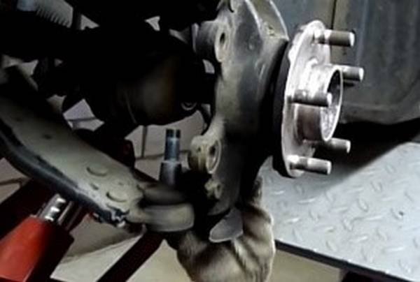 Замена ступицы колеса Ford Focus 2 Замена ступицы колеса Ford Focus 2