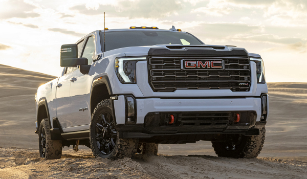 Тяжелые пикапы GMC Sierra HD: рестайлинг и роскошь Тяжелые пикапы GMC Sierra HD: рестайлинг и роскошь