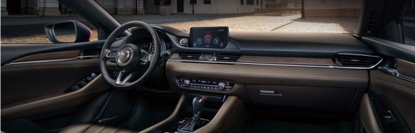 
            Российские дилеры привезли китайскую версию Mazda6
        