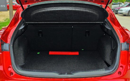 Кросс-купе Mazda CX-4 Кросс-купе Mazda CX-4