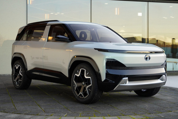 Tata представила три кроссовера и хот-хэтч