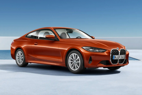 У BMW четвертой серии теперь новый интерьер