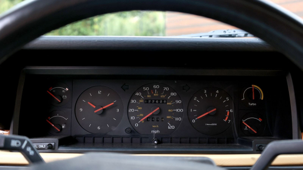 Из шоу-кара – в сток: опыт владения Volvo 780 Bertone 1989 года Из шоу-кара – в сток: опыт владения Volvo 780 Bertone 1989 года