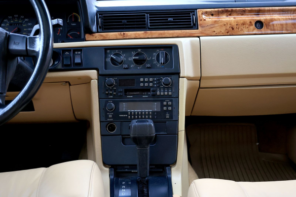 Из шоу-кара – в сток: опыт владения Volvo 780 Bertone 1989 года Из шоу-кара – в сток: опыт владения Volvo 780 Bertone 1989 года
