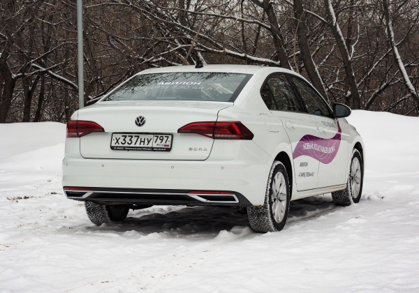 Автомат, атмосферник и низкая крыша: тест-драйв Volkswagen Bora Автомат, атмосферник и низкая крыша: тест-драйв Volkswagen Bora