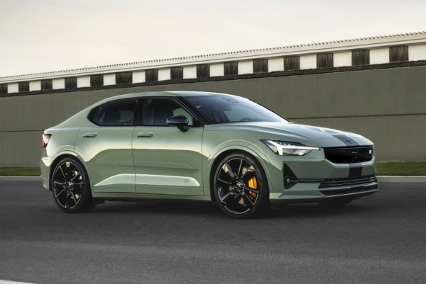 Драйверский Polestar 2 вернулся после обновления
