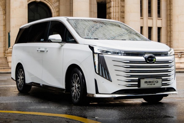 Минивэн GAC Trumpchi E9 открыл новое семейство