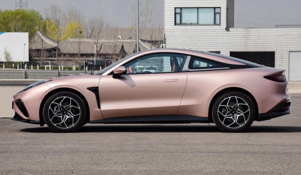 Представлено купе Neta GT с задним или полным приводом Представлено купе Neta GT с задним или полным приводом