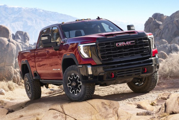 Тяжелый пикап GMC Sierra HD обзавелся внедорожными версиями