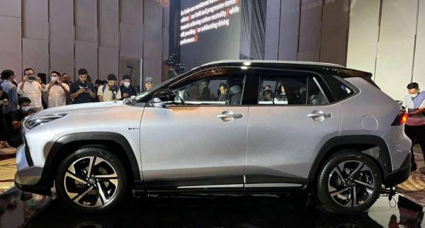 Еще одна Toyota Yaris Cross: крупнее, но дешевле Еще одна Toyota Yaris Cross: крупнее, но дешевле