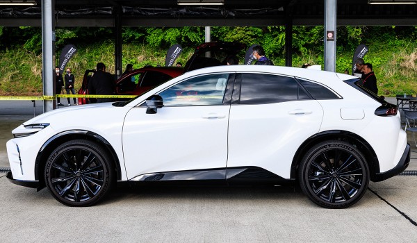 Представлена пятидверная Toyota Crown Sport Представлена пятидверная Toyota Crown Sport
