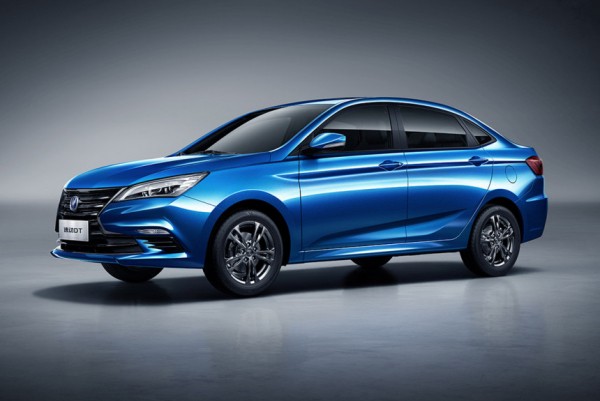 Дайджест дня: седаны Changan, Livan в России и другие события индустрии