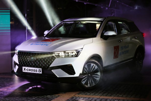 В Петербурге запущена сборка кроссоверов Лада X-Cross 5 В Петербурге запущена сборка кроссоверов Лада X-Cross 5