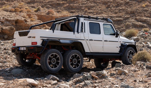 Brabus представил G-класс 6x6 в двух версиях Brabus представил G-класс 6x6 в двух версиях