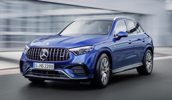 &laquo;Горячий&raquo; Mercedes-AMG GLC представлен в двух версиях