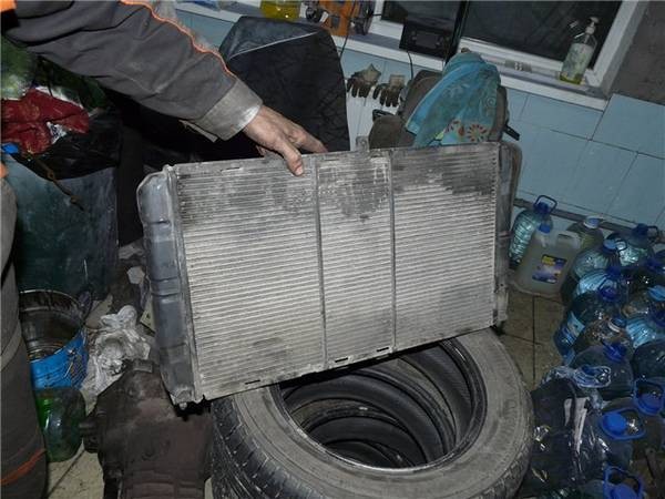Автомобильный радиатор  &laquo;хладнокровный&raquo; напарник мотора