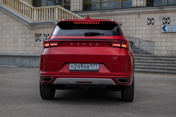 Тест-драйв Exeed LX AWD: стоит ли полный привод 400 тысяч рублей?