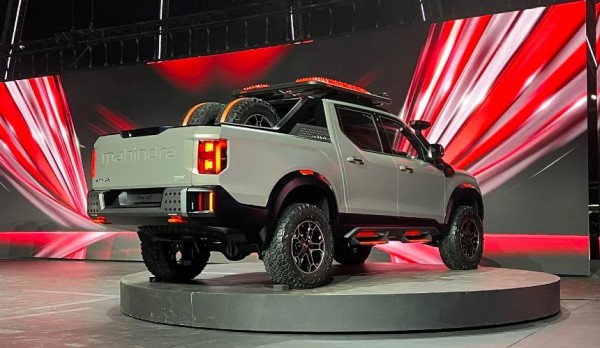 Mahindra Global Pik Up выходит против моделей Ranger и Hilux Mahindra Global Pik Up выходит против моделей Ranger и Hilux