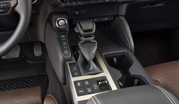Представлена новая Toyota Land Cruiser Prado Представлена новая Toyota Land Cruiser Prado