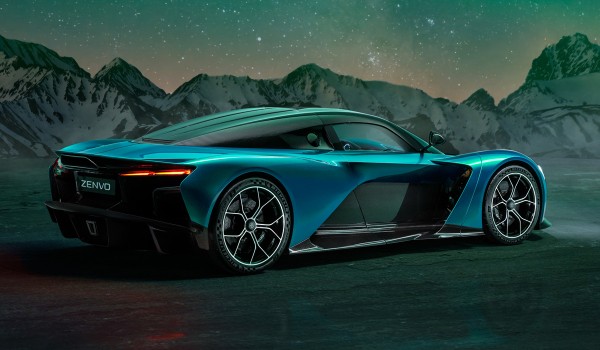 Гиперкар Zenvo Aurora с мотором V12 дебютировал в двух версиях