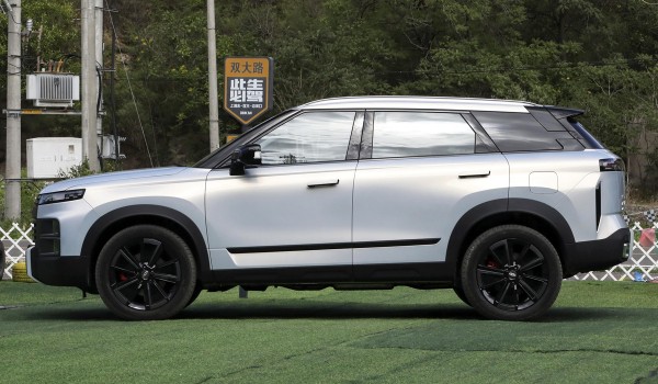 Кроссовер Chery Explore 06 предварил модель Jaecoo J7 для России Кроссовер Chery Explore 06 предварил модель Jaecoo J7 для России