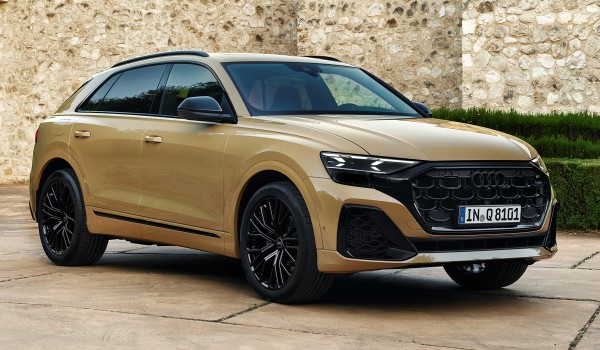 Представлен обновленный кроссовер Audi Q8 Представлен обновленный кроссовер Audi Q8