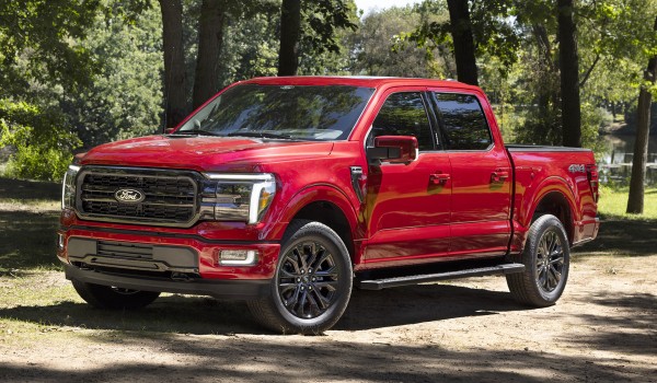 Рестайлинговый Ford F-150: налет ретро и меньше груза Рестайлинговый Ford F-150: налет ретро и меньше груза