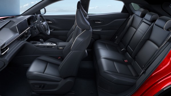 Пятидверная Toyota Crown Sport стала серийной Пятидверная Toyota Crown Sport стала серийной