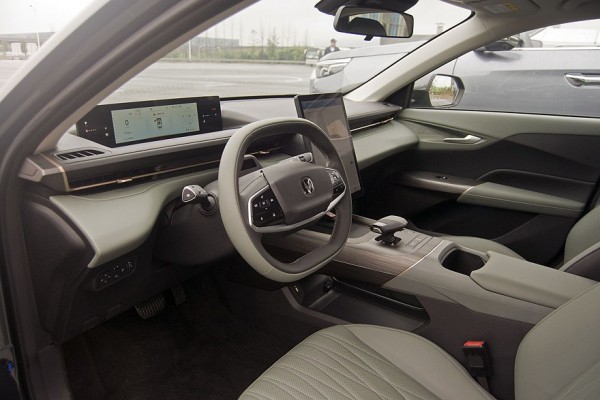 Мне б в Китай: экспресс-тест Changan Lamore Мне б в Китай: экспресс-тест Changan Lamore