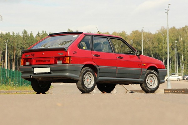 Топовый реэкспорт: тест-драйв Lada Samara Top от Deutsche Lada Топовый реэкспорт: тест-драйв Lada Samara Top от Deutsche Lada