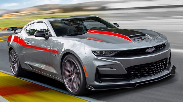 Торжество мускулов: Yenko/SC Camaro Stage III с 1521-сильным V8 и 6-ступенчатой МКП Торжество мускулов: Yenko/SC Camaro Stage III с 1521-сильным V8 и 6-ступенчатой МКП