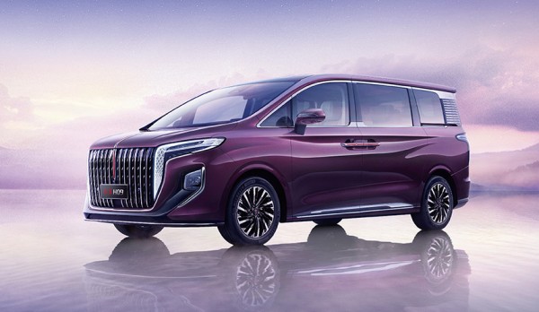 Кроссоверы Hongqi HS7 и минивэны HQ9 прибыли в Россию Кроссоверы Hongqi HS7 и минивэны HQ9 прибыли в Россию