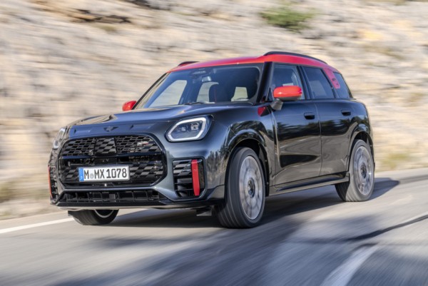 Новый Mini John Cooper Works Countryman: слабее и медленнее Новый Mini John Cooper Works Countryman: слабее и медленнее