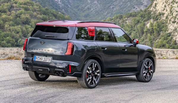 Новый Mini John Cooper Works Countryman: слабее и медленнее Новый Mini John Cooper Works Countryman: слабее и медленнее