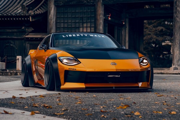 Nissan Z Liberty Walk Widebody: широкие плечи из Японии недорого Nissan Z Liberty Walk Widebody: широкие плечи из Японии недорого