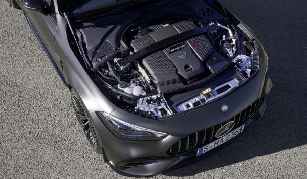 &laquo;Заряженное&raquo; купе Mercedes-AMG CLE 53: шесть цилиндров