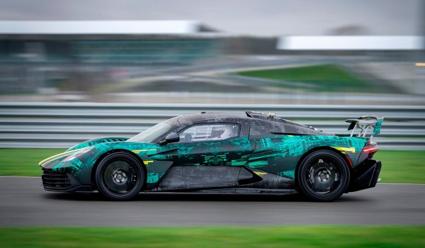 Предсерийный Aston Martin Valhalla вышел на тесты Предсерийный Aston Martin Valhalla вышел на тесты