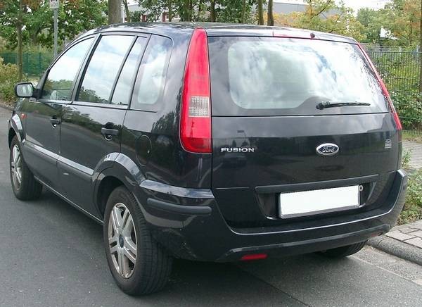 Ford Fusion &mdash; манёвренный и прыткий автомобиль