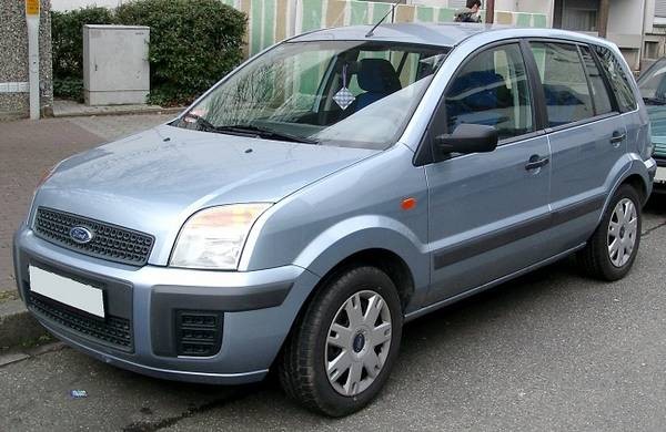 Ford Fusion &mdash; манёвренный и прыткий автомобиль
