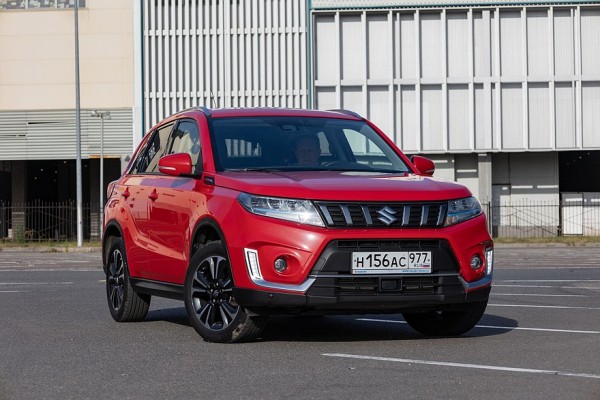 Назад в будущее: тест-драйв Suzuki Vitara Hybrid