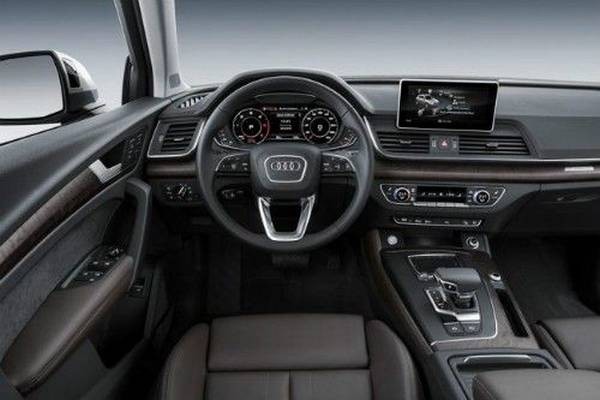 Через месяц в России начнутся продажи второго поколения Audi Q5 Через месяц в России начнутся продажи второго поколения Audi Q5