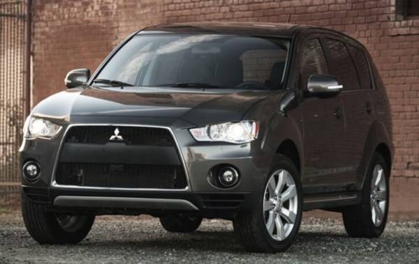 Некоторые особенности автомобиля Mitsubishi Outlander второго и третьего поколения Некоторые особенности автомобиля Mitsubishi Outlander второго и третьего поколения