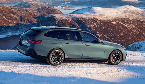 Новый универсал BMW пятой серии: дизель и электричество Новый универсал BMW пятой серии: дизель и электричество