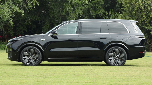 BMW X7 или Lixiang L9: что и как выгоднее купить и обслуживать BMW X7 или Lixiang L9: что и как выгоднее купить и обслуживать
