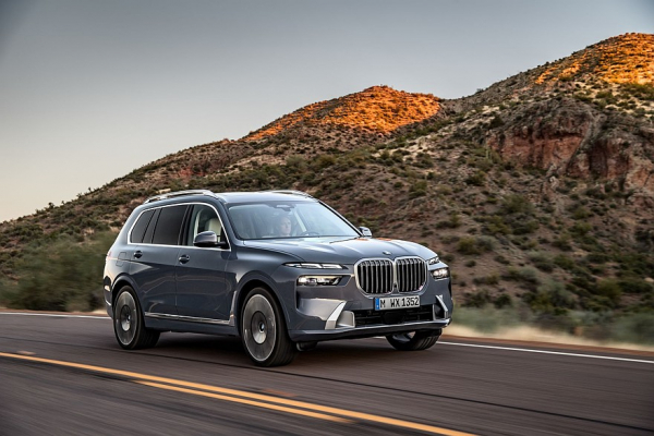 BMW X7 или Lixiang L9: что и как выгоднее купить и обслуживать BMW X7 или Lixiang L9: что и как выгоднее купить и обслуживать
